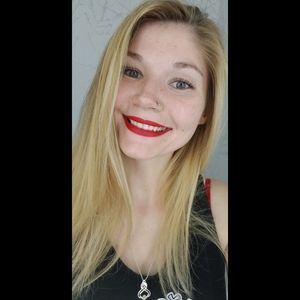 Meet your Posher, Jenna